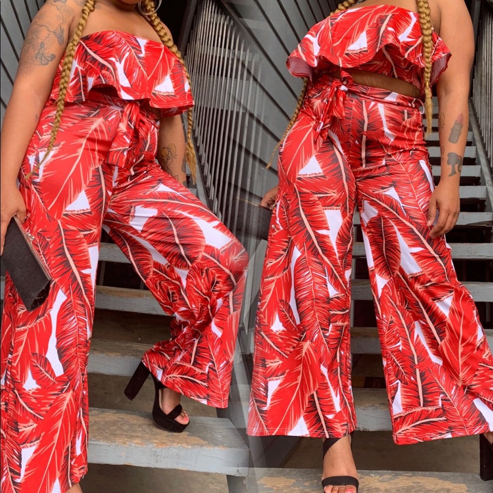 Two piece radiant red set - Picture 4 of 4